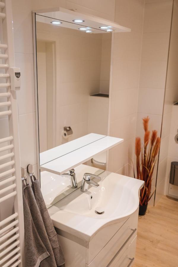 World Of Rooms - Apartment Paris Kassel Esterno foto